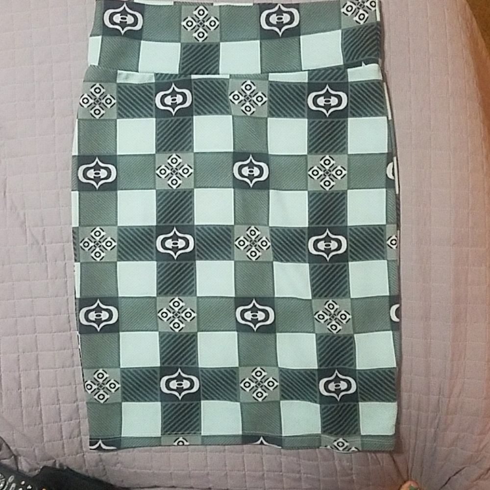 Lularoe skirt